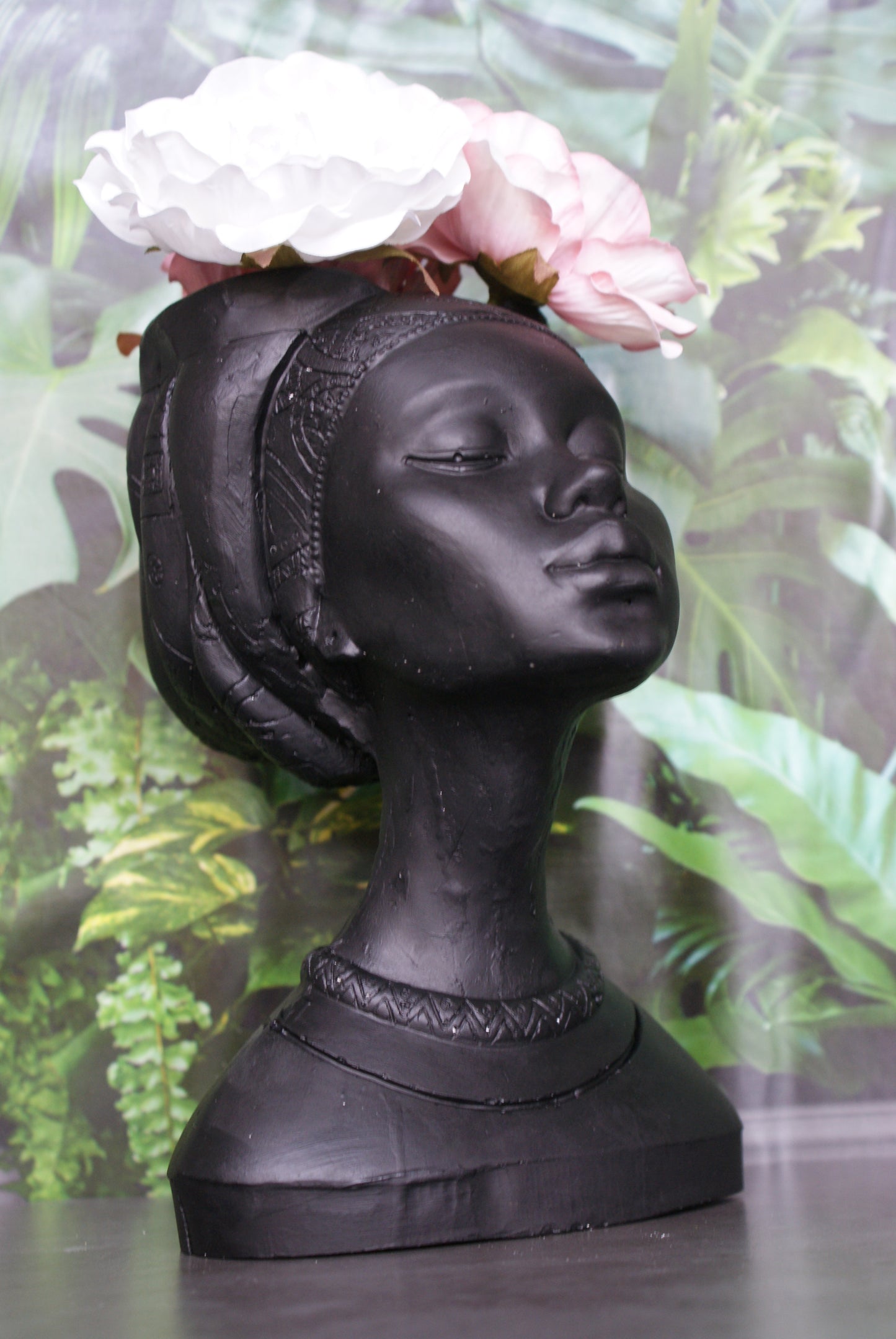 African queen pot, Woman head planter pot