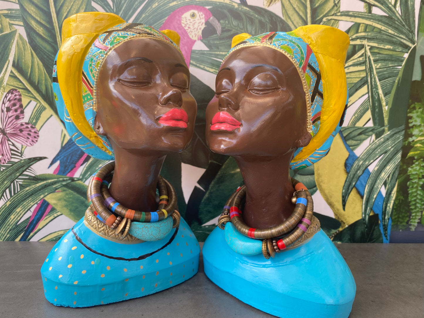 Caribbean queen pot, African queen planter