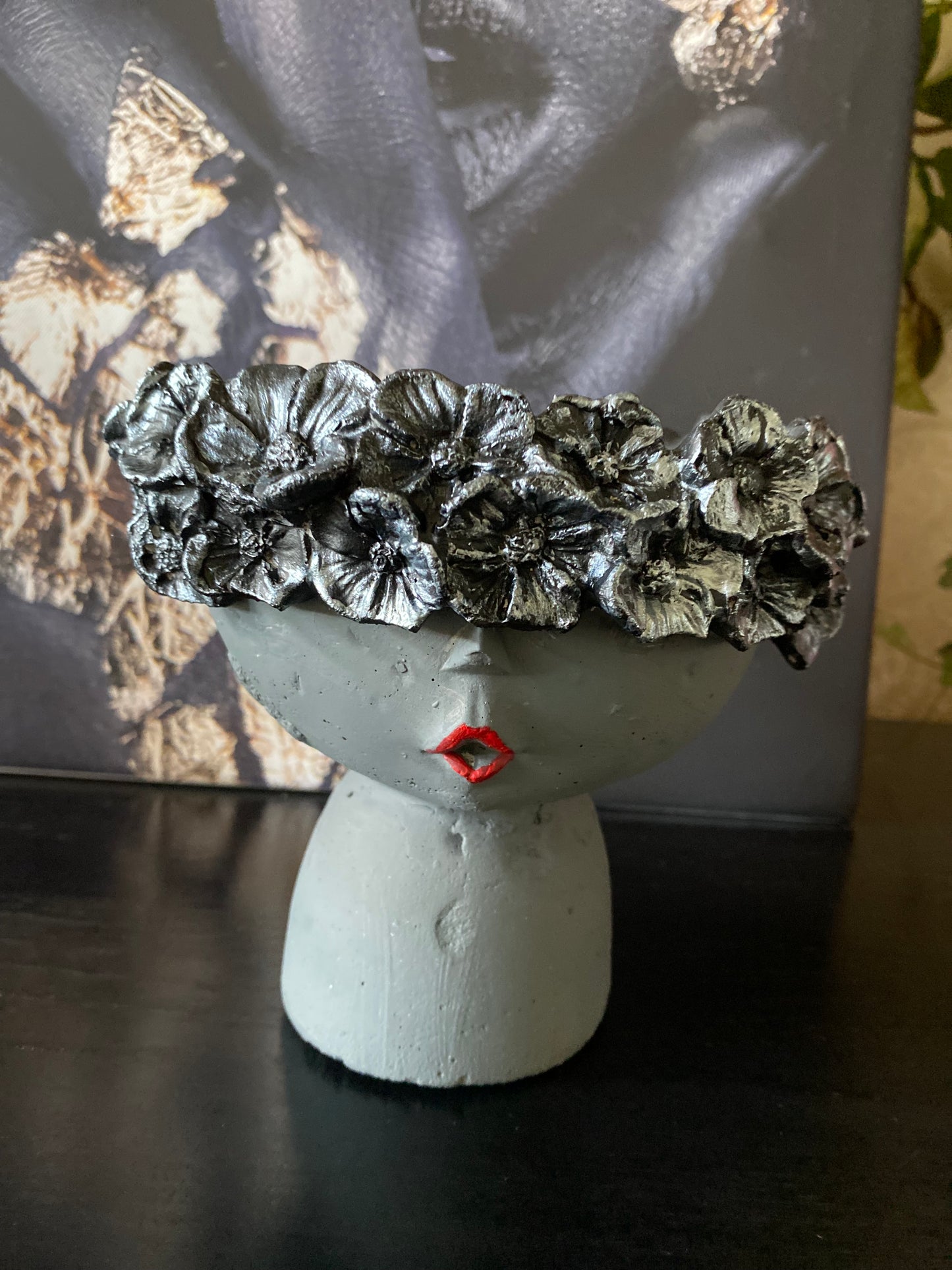 Flowery head concrete planter vase /adorable baby face flower crown plant pot