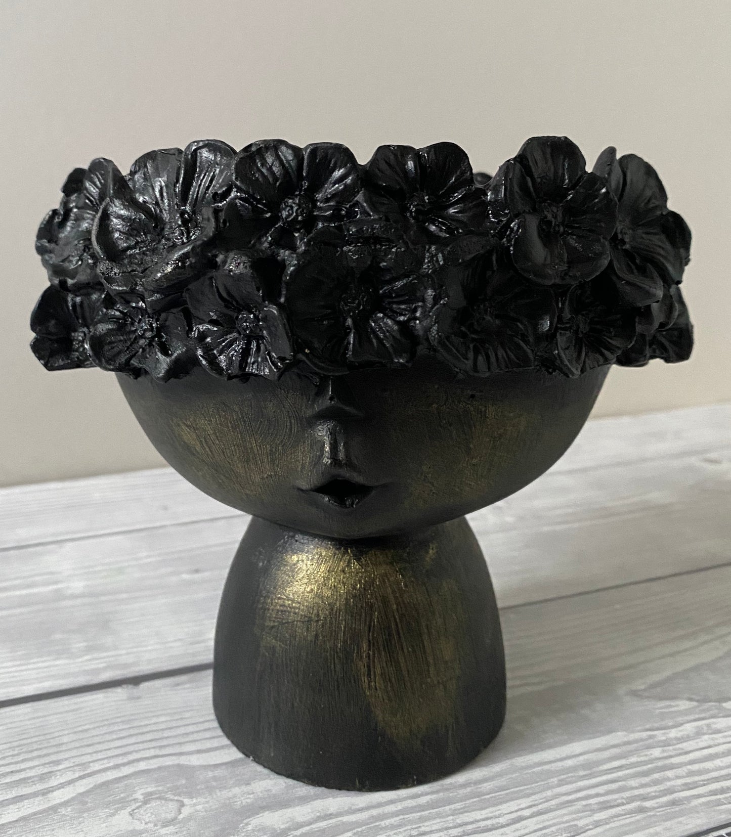 Flowery head concrete planter vase /adorable baby face flower crown plant pot