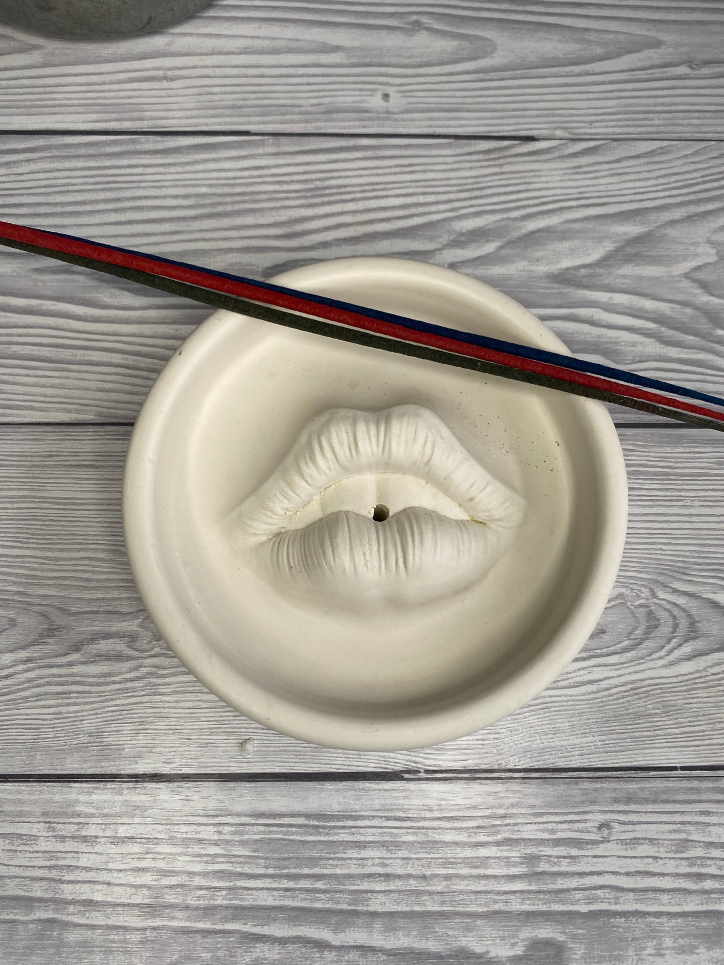 Lips incense holder